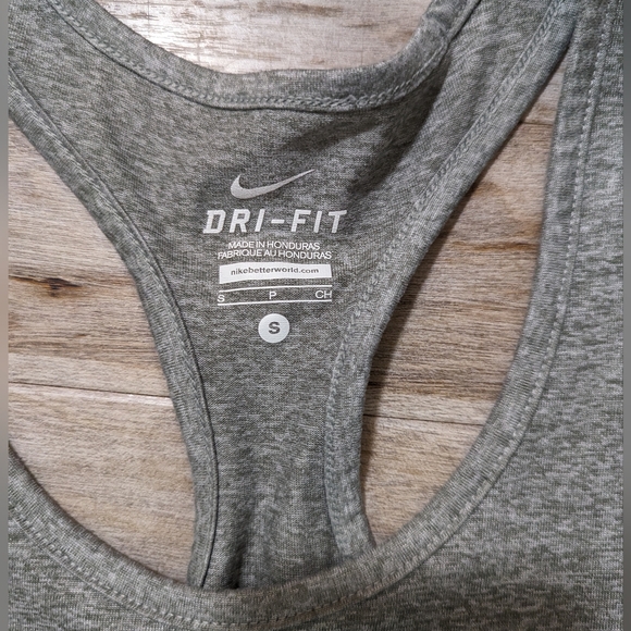 Nike Small Dri-Fit Racerback Rank - Picture 2 of 4